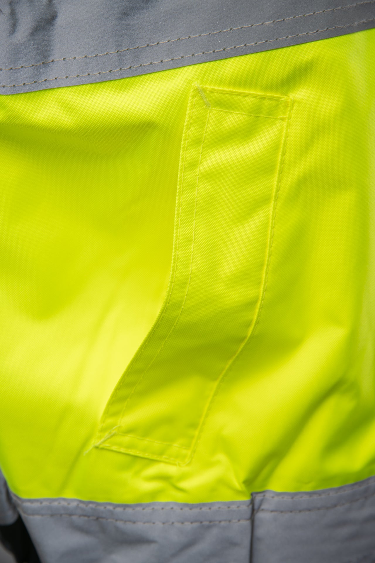 benefit_hi_vi_bomber_hi-vi_2w1__(10).jpg
