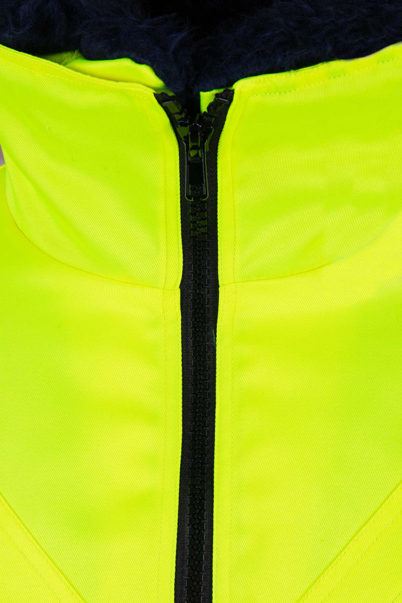 benefit_hi_vi_bomber_hi-vi_3w1__(27).jpg