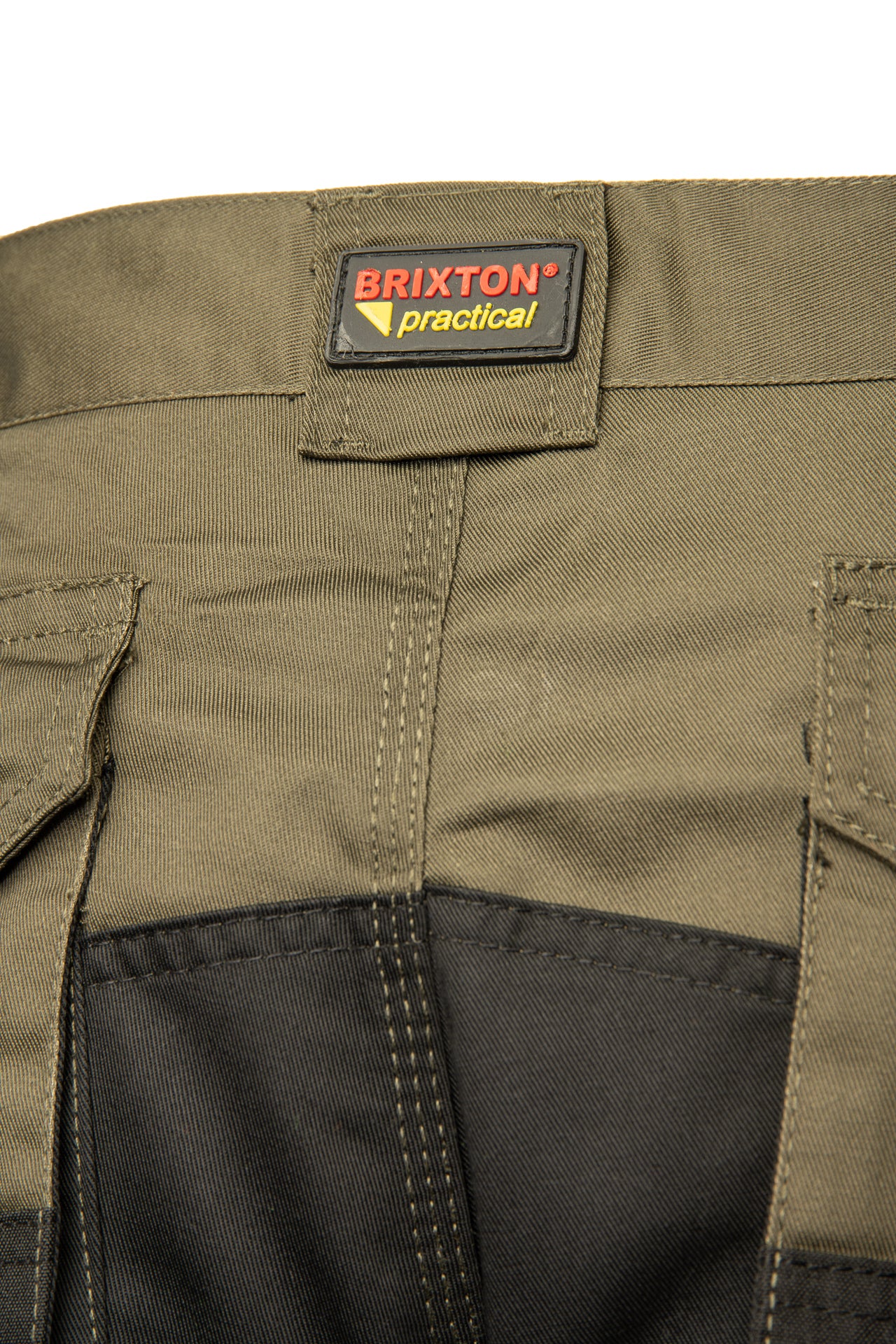 brixton_practical_spodnie_krotkie_khaki_apks_(4).jpg